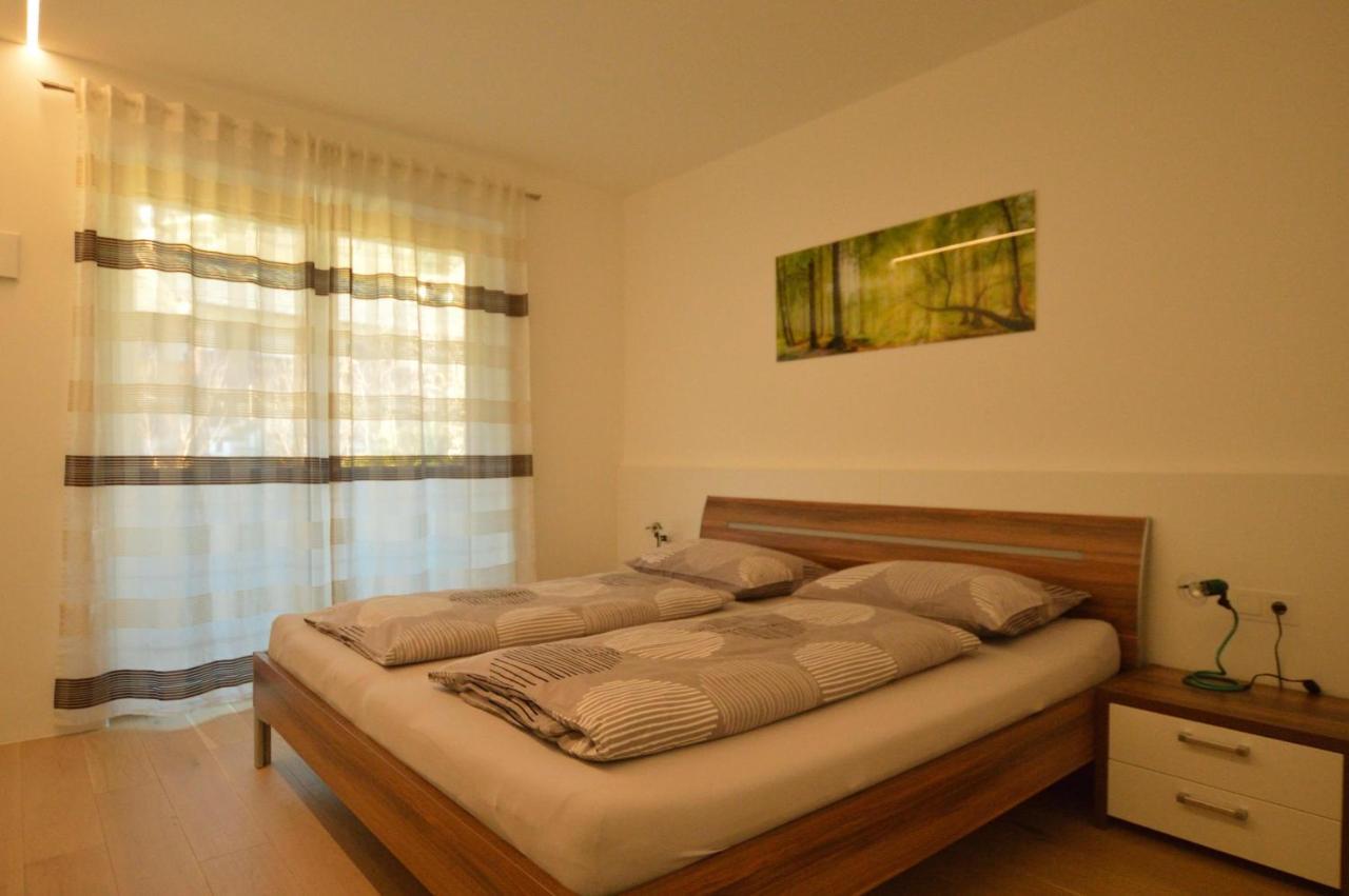 Family Apartment Julia Termeno Exterior foto